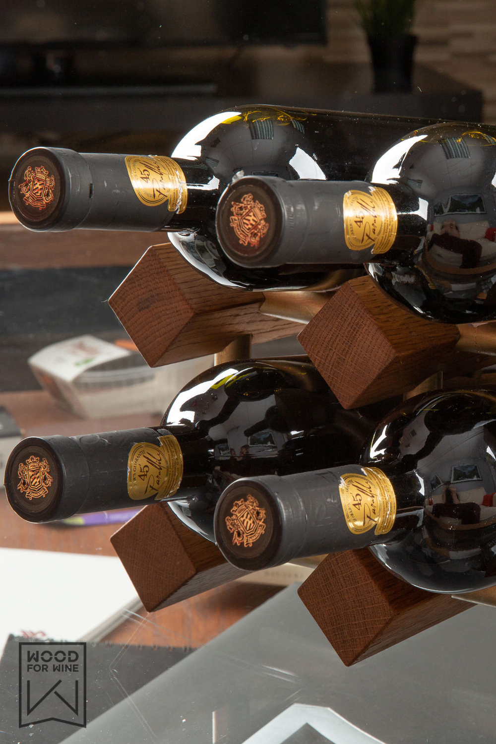 Настольная винная полка