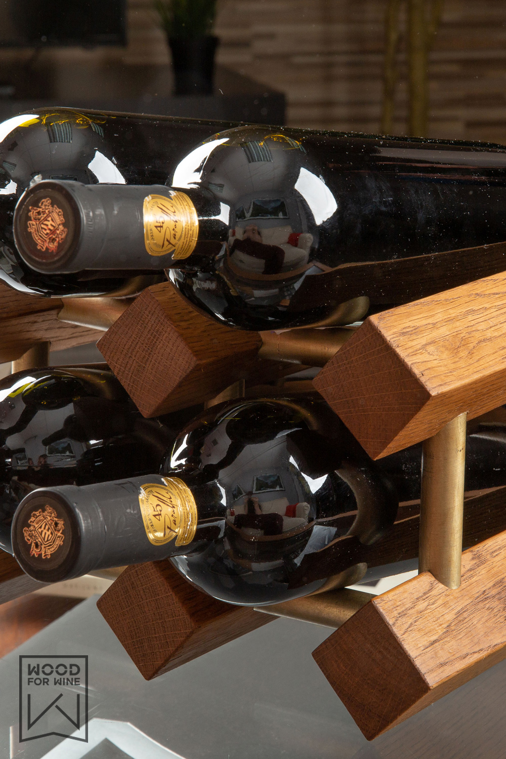 Настольная винная подставка